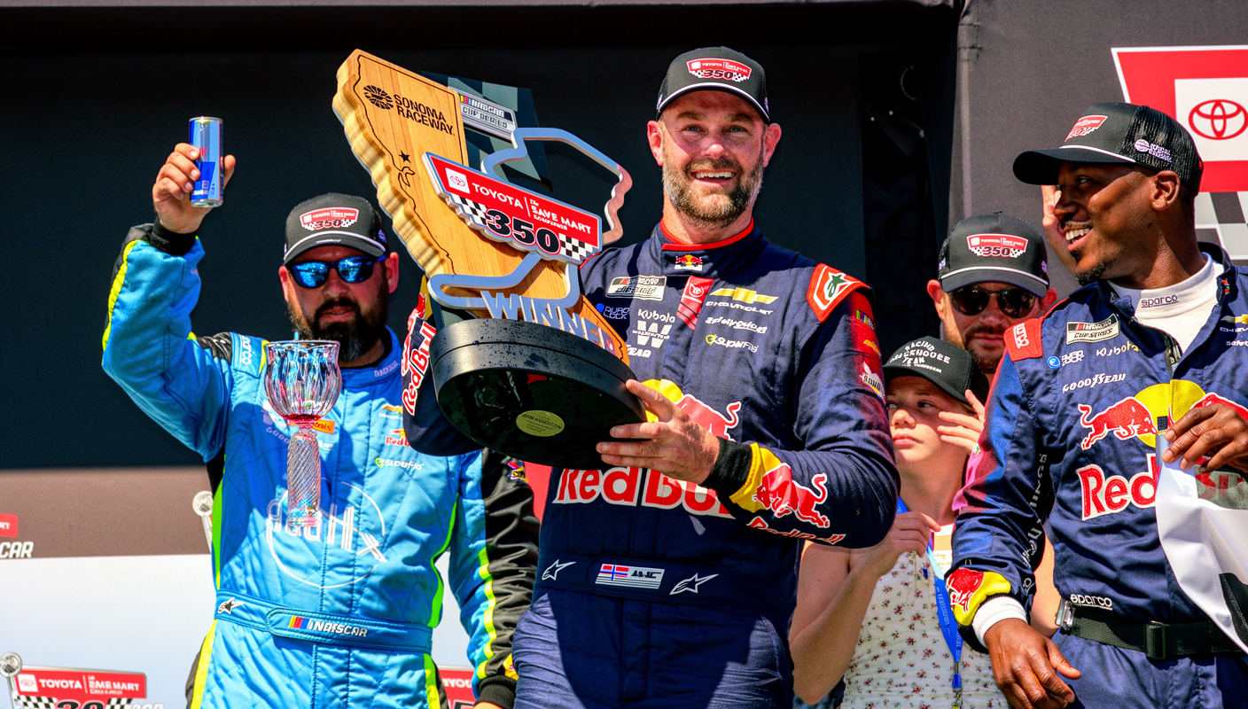 Shane van Gisbergen 逆袭夺冠背后的4大关键启示：6686体育平台 - 6686体育 在索诺玛的不可复制之路